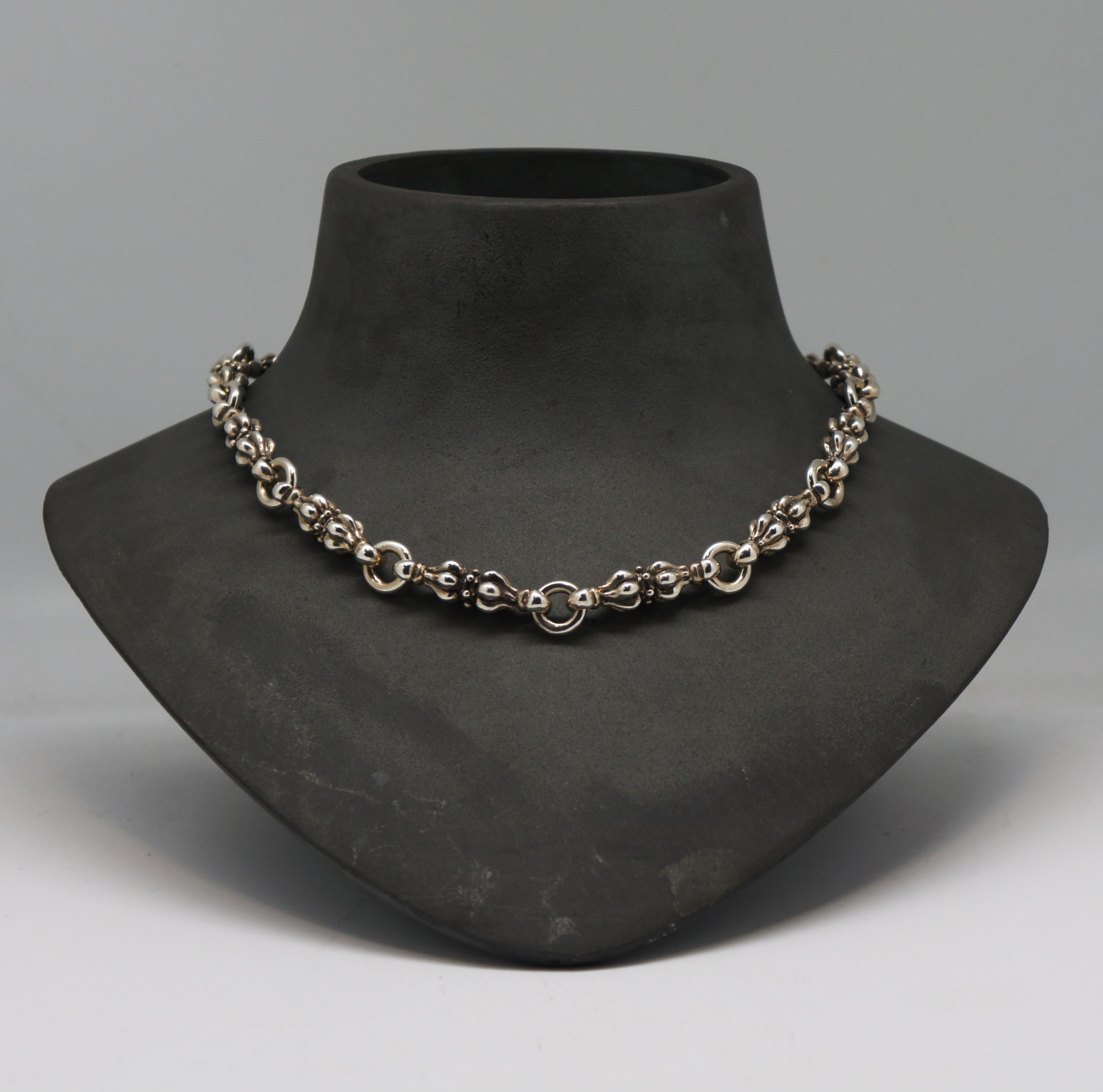 NECKLACE // N-7